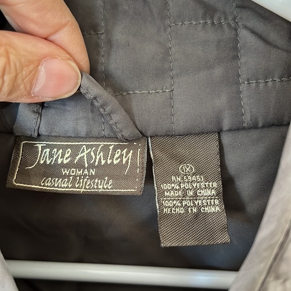 {Jane Ashley}Sz 1X Light Weight Gray Quilted Snap Front Jacket - Picture 2 of 8